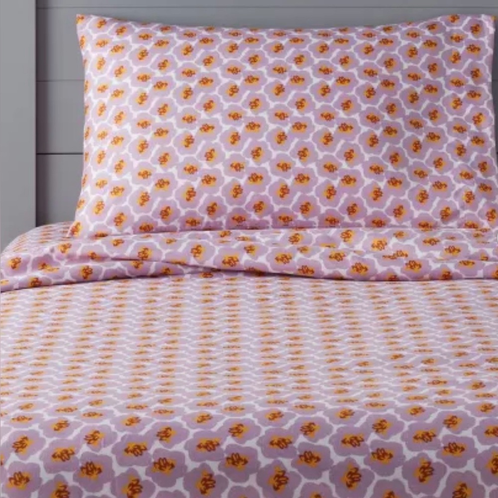 NEW Pillowfort Floral Microfiber Sheet Set - Full Size